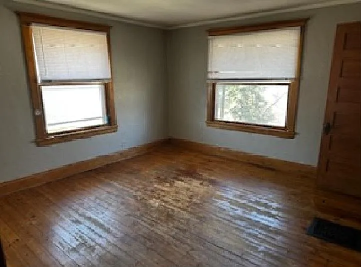 204 W Locust St #3 — Photo 9