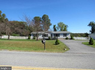 8 Mynes Rd, Fleetwood, PA 19522