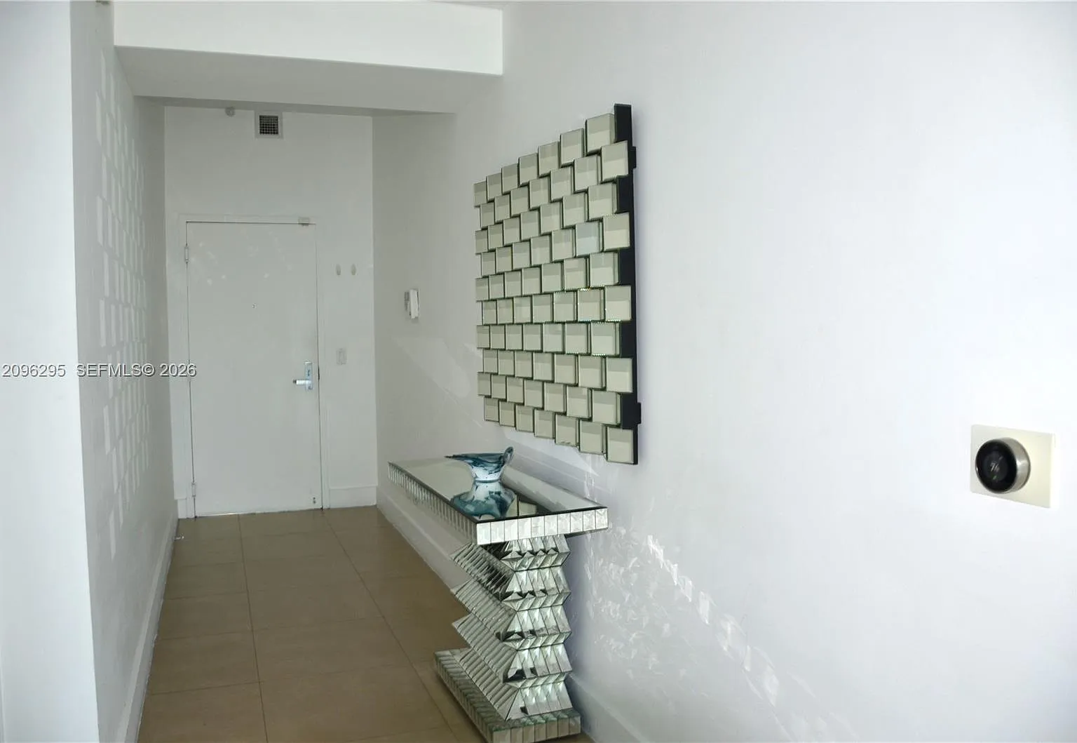 Marinablue Condo — Photo 2