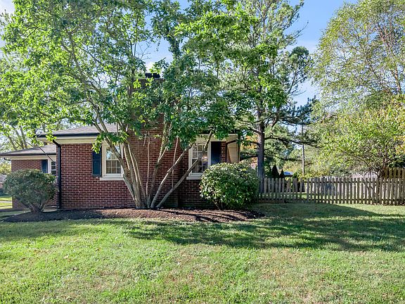4th image of 266 Leawood Dr
