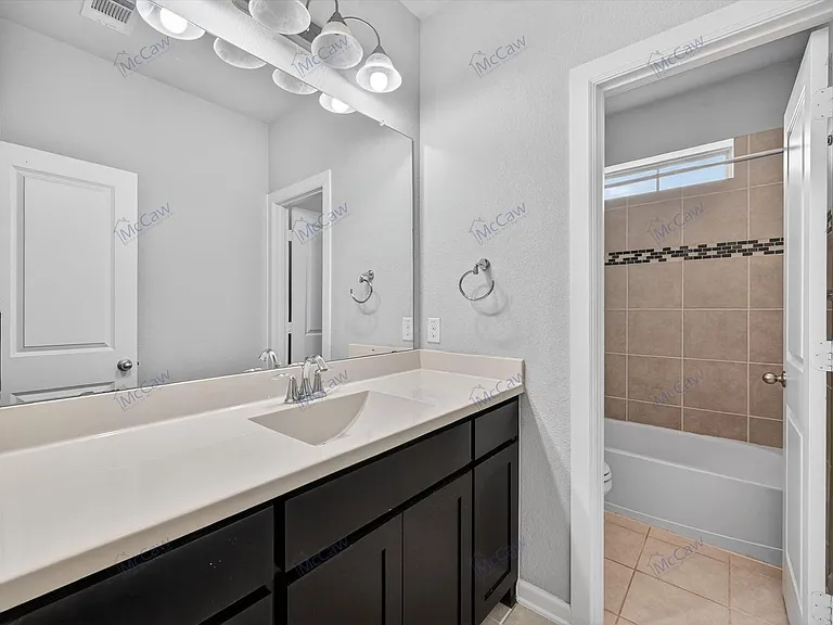 6607 Deleon St — Photo 15