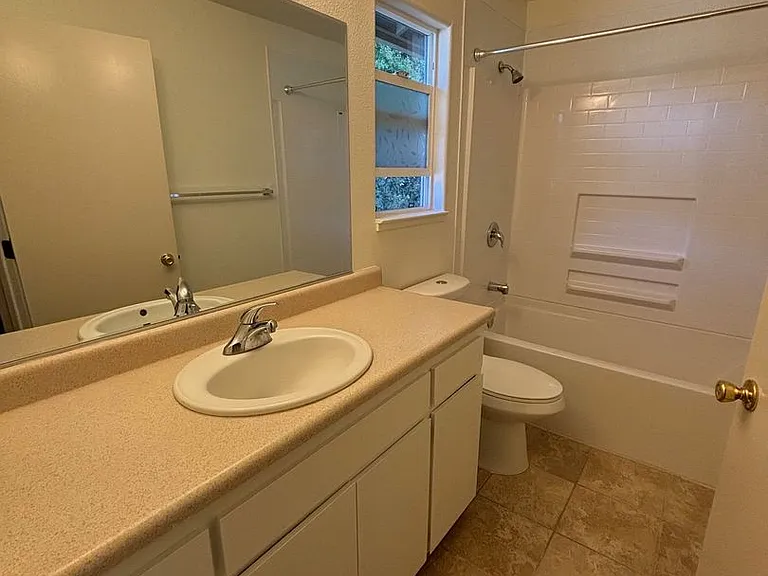 1732 Mount Olive Dr — Photo 8