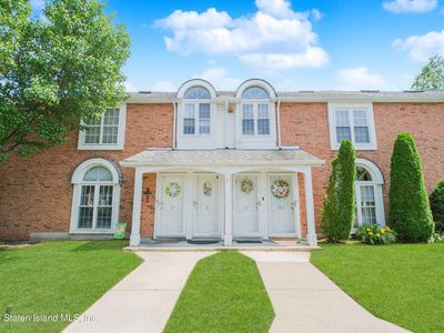 51 Village Ln #A, Staten Island, NY, 10312