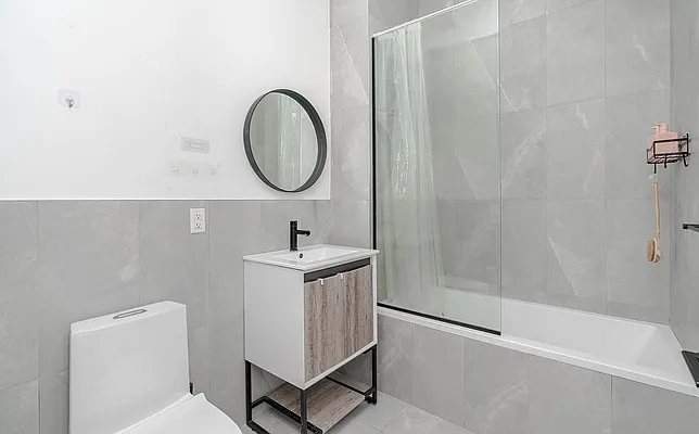 Rented by Skyhigh Realty NYC LLC | media 2