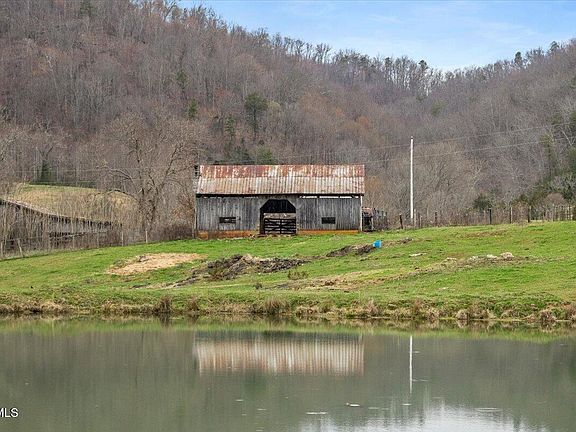 3rd image of 3218 Stanley Valley Rd