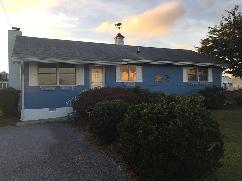 1st image of 38370 Hickory Ln