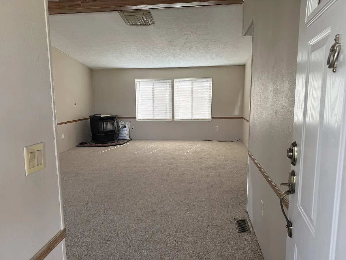 Building Photo - 434 Gypsum Ln