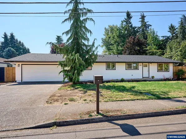 1086 Wilson St, Woodburn, OR 97071