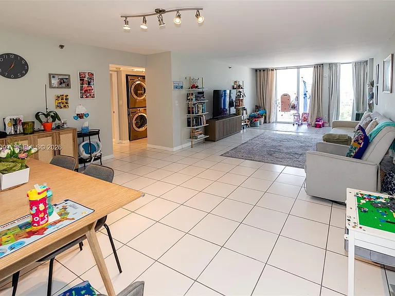 9341 Collins Ave #907 — Photo 27