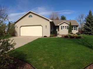 14 Weatherstone Dr, Appleton, WI 54914