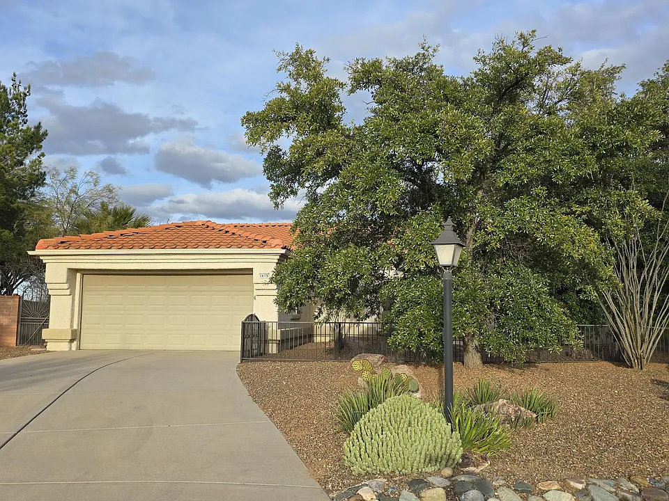 14770 N Windshade Dr