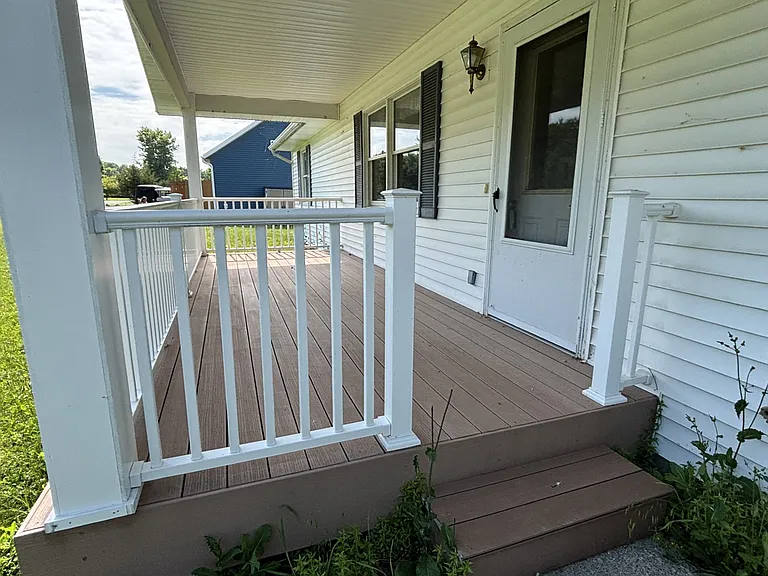 Screen door front entry & trex deck
