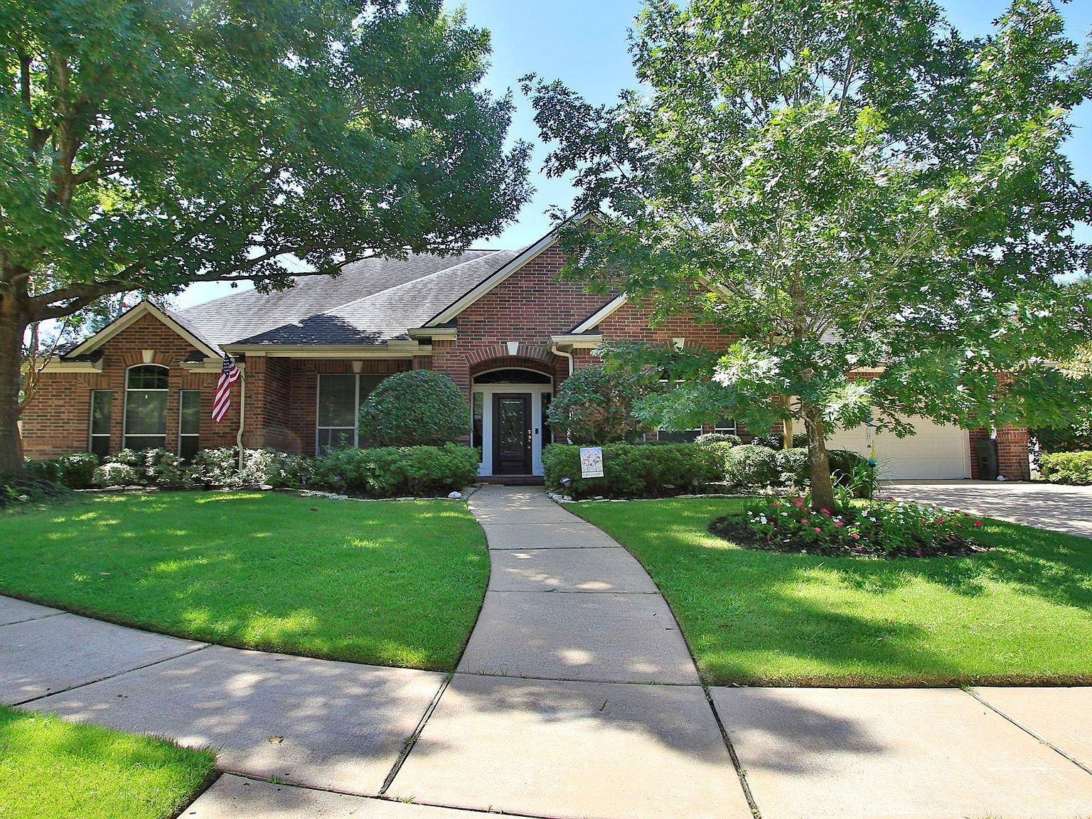 1514 Robins Forest Dr