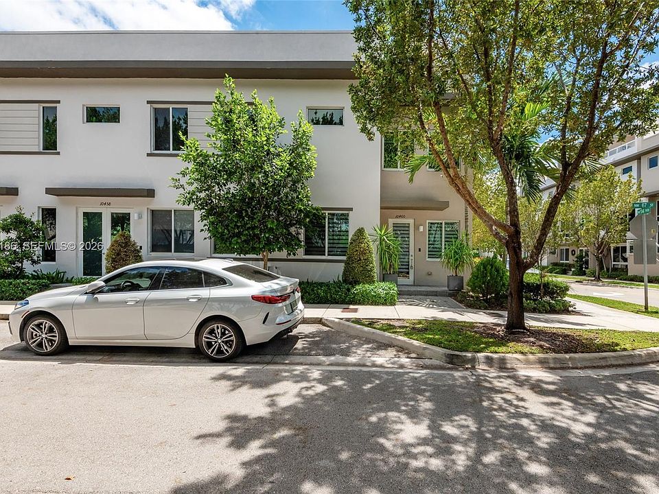 1st image of 10460 NW 67th St