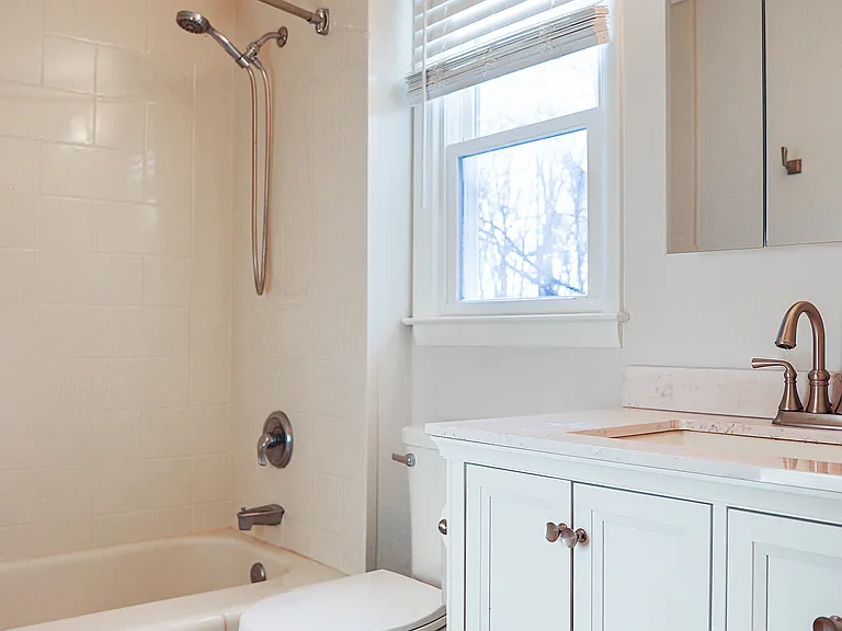 20 Pepperridge Rd — Photo 5