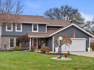 981 Cedar Dr, Burlington, WI 53105