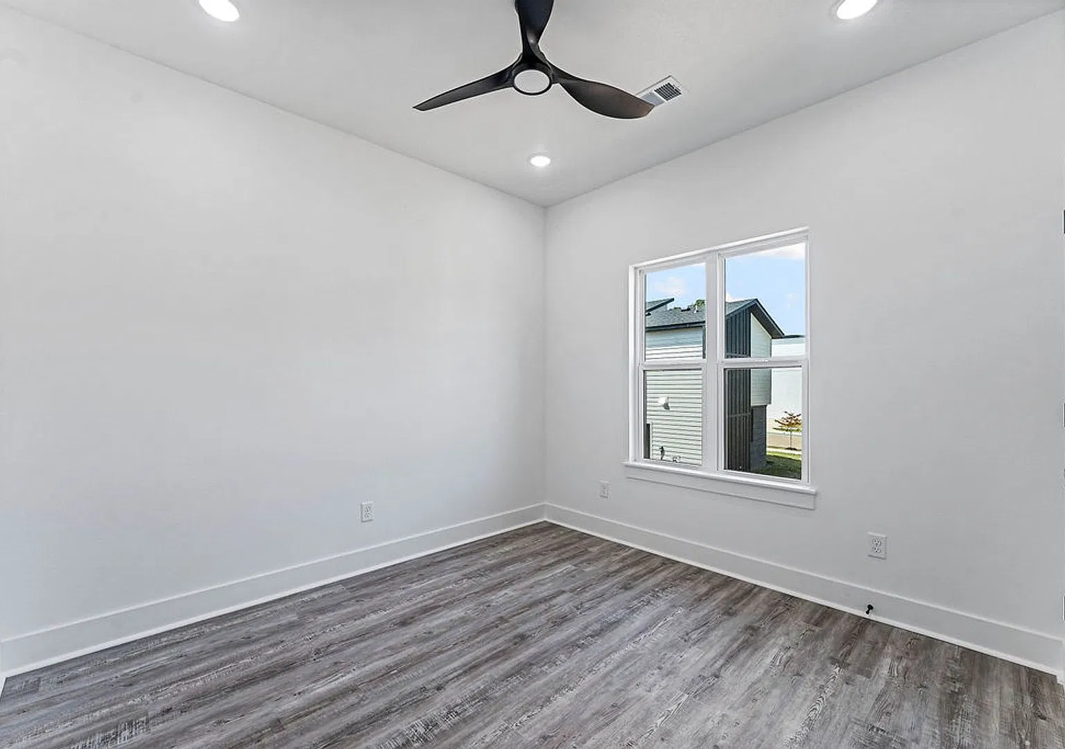 New Construction | Rogers — Photo 3