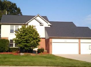 1764 Willowicke Dr, Wixom, MI 48393