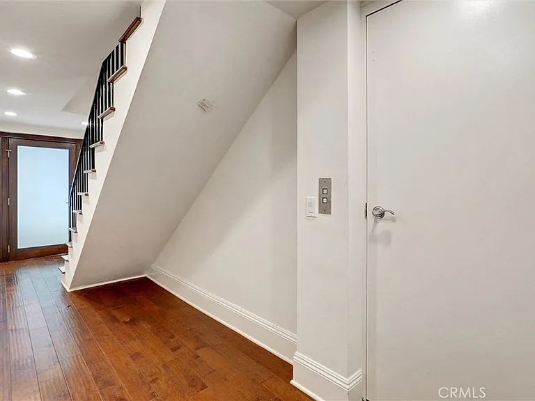 2323 S Beverly Glen Blvd #8 — Photo 11