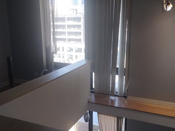 5th image of 1221 N Dearborn St APT 801