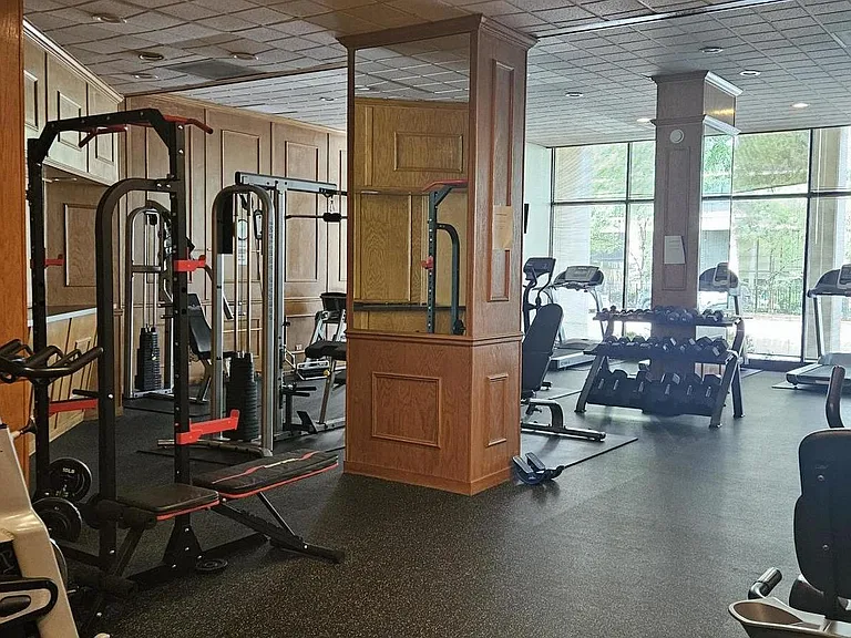 1540 N La Salle Dr #1005 — Photo 12