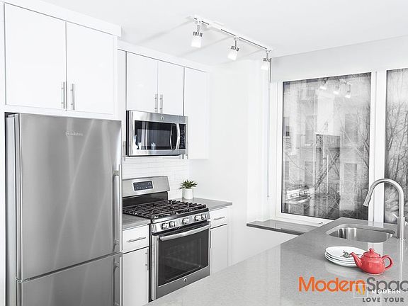 3rd image of 3092 29th St APT 3C