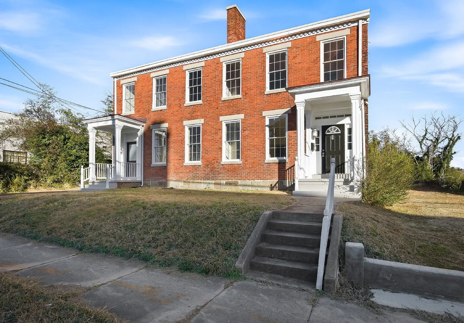 27 S Jefferson St — Photo 2