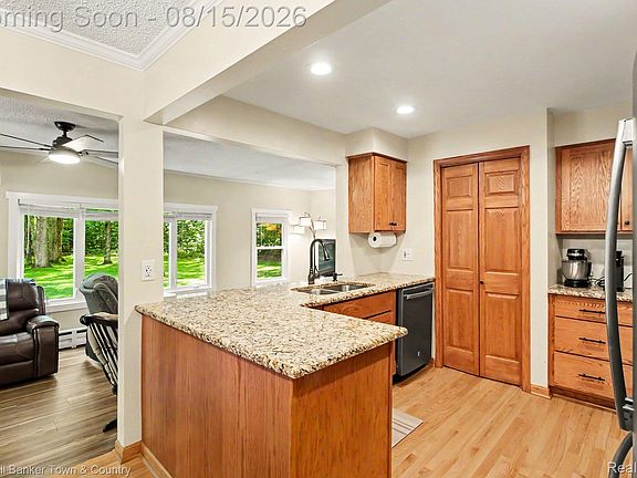 2nd image of 5444 Golf Club Rd