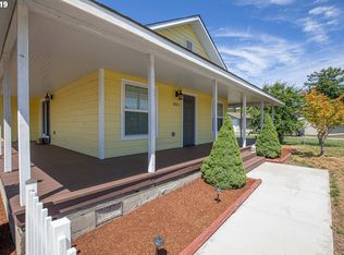 1021 Roseburg Rd, Myrtle Point, OR 97458