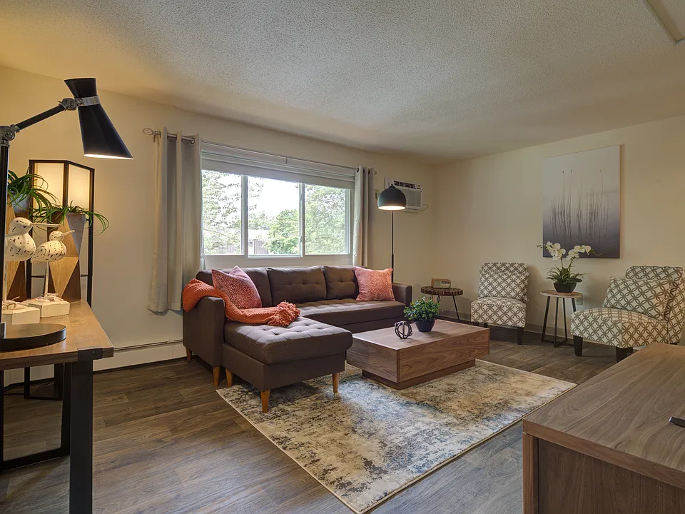 Rockingham Village Apartments