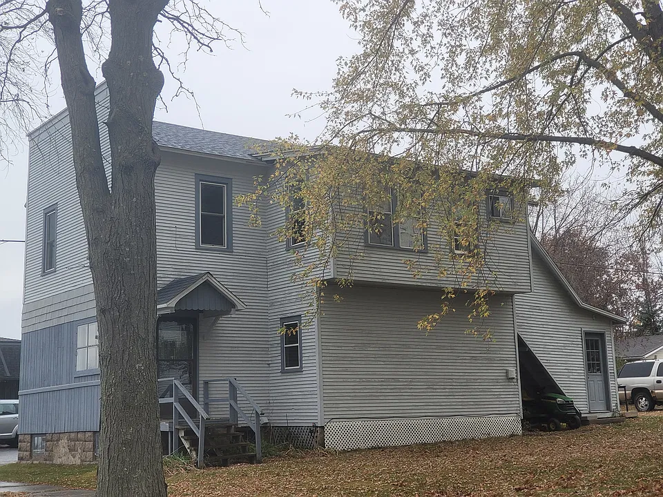 113 S 2nd St #1