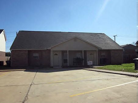 1st image of 119 Beaufort Blvd
