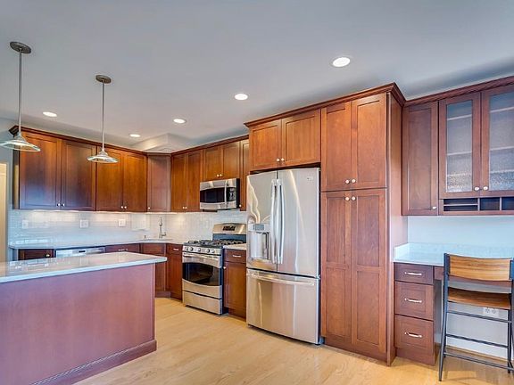 2nd image of 4720 Chevy Chase Dr APT 401