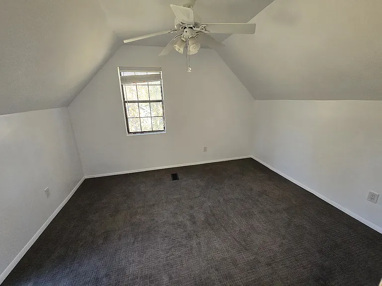 4904 West St — Photo 12