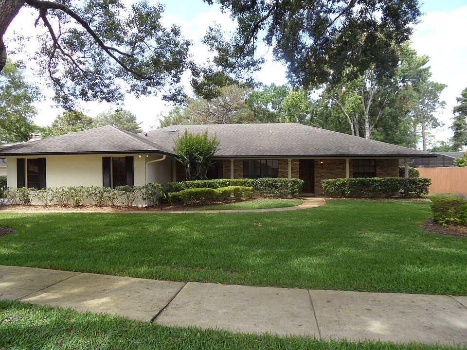 1st image of 421 Twisting Pine Cir