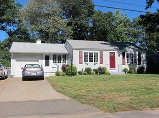 28 Harrington Rd, Chicopee, MA 01020