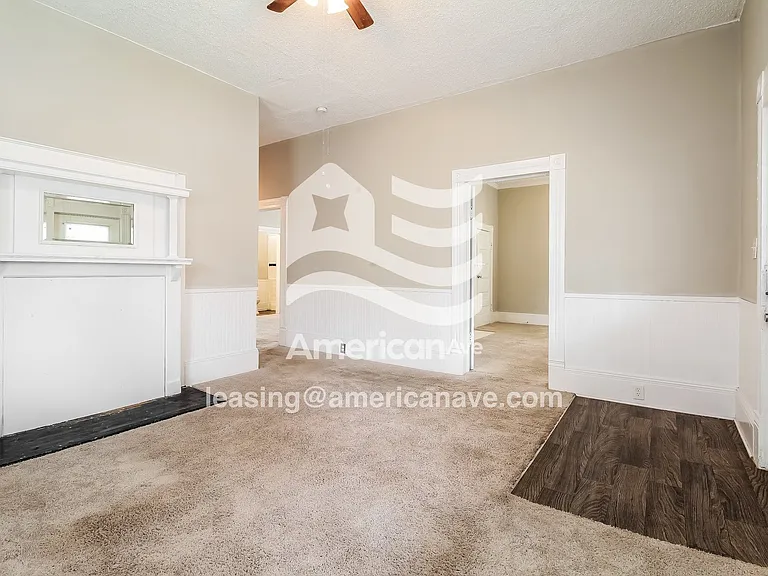 5956_003_living_room_13800903.jpg