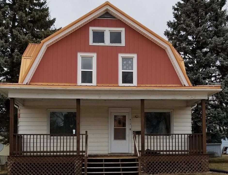 1st image of 812 E Lake St