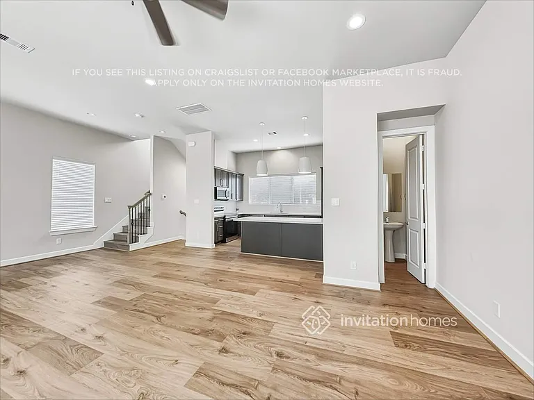 10534 Executive Lake Dr — Photo 8