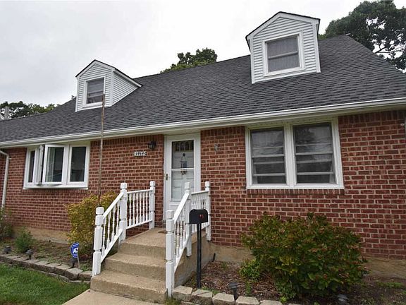 2nd image of 1114 Lakeshore Dr