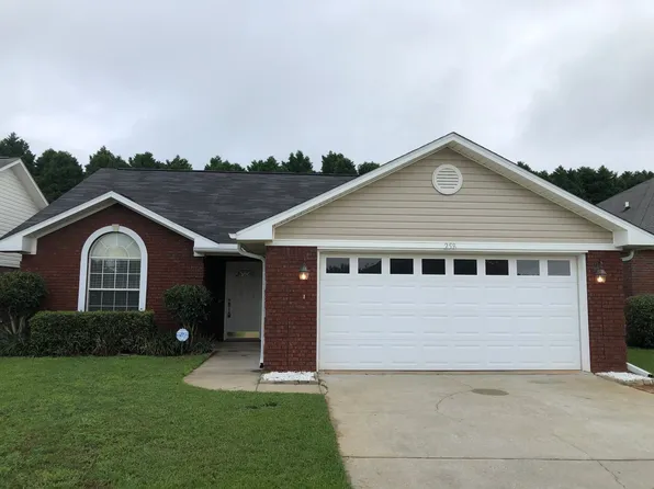 258 Windsor Garden Dr, Enterprise, AL 36330