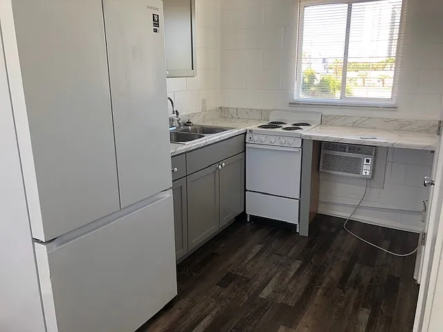 16410 Front Beach Rd — Photo 3