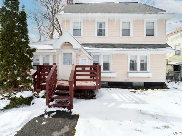 252 Genesee Park Dr, Syracuse, NY 13224