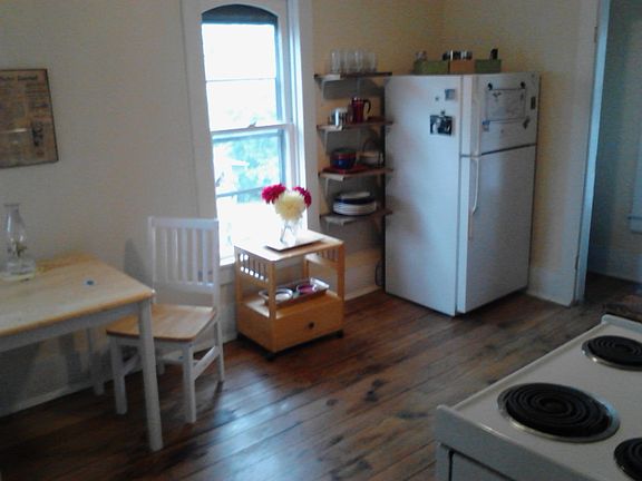 Upstairs kitchen (or 3rd br)