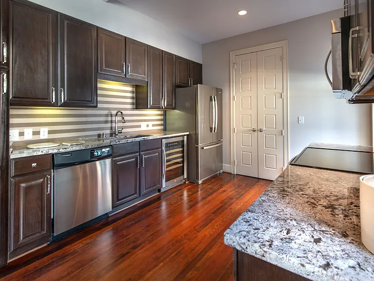 400 N Ervay St — Photo 34