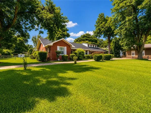 6142 Masonic Dr, Alexandria, LA 71301