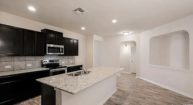 6514 Encore Oaks — Photo 8