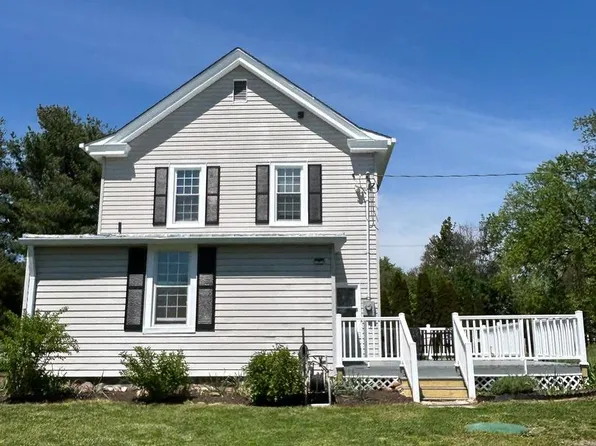 22165 Big Woods Rd, Dickerson, MD 20842