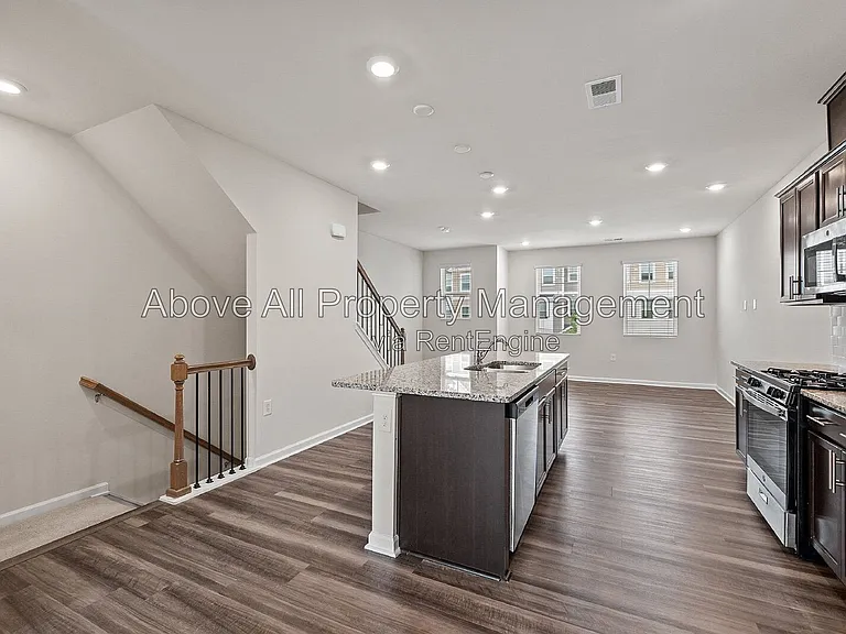 1035 Shoreside Dr — Photo 15