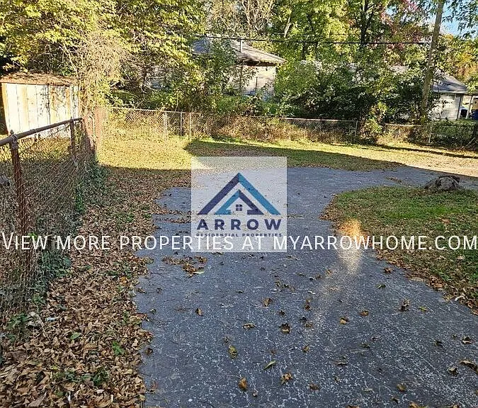 10116 Cloverdale Dr — Photo 26